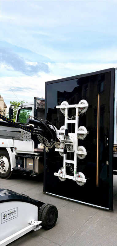 European-pivot-doors-schuco-aluprof-reynaers---new-york-chicago-miami-los-angeles-seattle-covered-with-black-glass