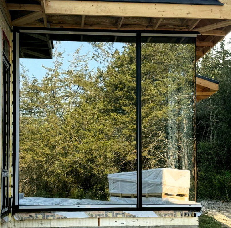 European-aluminum-windows-with-clear-glass-corner-Schuco-reynaers-aluprof--the-best-supplier-in-new-york-chicago-new-jersey-seattle-washington-boston-philadelphia-houston